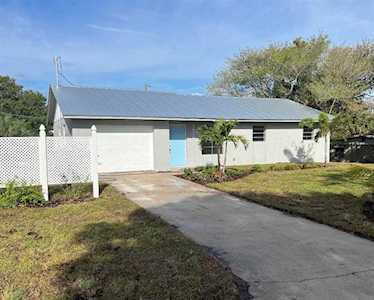 1978 NE Ridge Avenue Jensen Beach, FL 34957