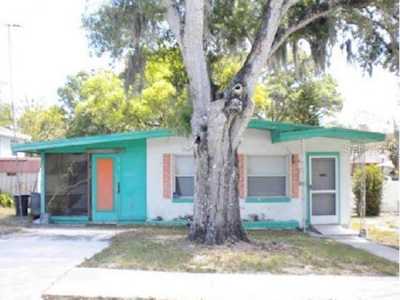 521 S Levis Ave Tarpon Springs, FL 34689