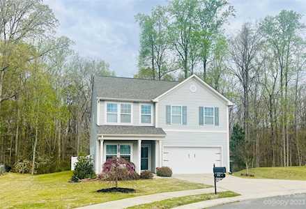 1761 Leeview Ln Clover, SC 29710