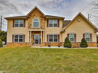 6608 Carmel Dr Macungie, PA 18062