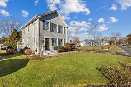 172 Cottonwood St Fairhaven, MA 02719