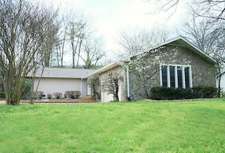 27 Vaughns Gap Rd Nashville, TN 37205
