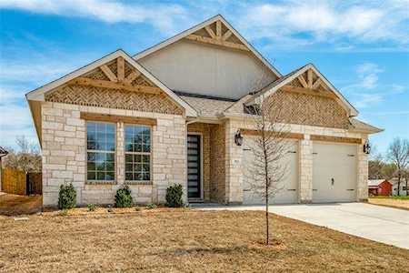 912 Boston Lane River Oaks, TX 76114