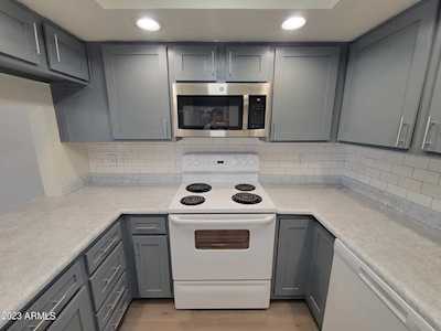 214 E Ruth Avenue #203 Phoenix, AZ 85020