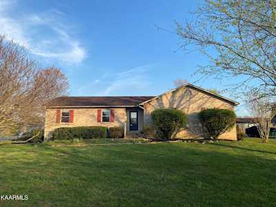 3102 Eagle Dr Maryville, TN 37803