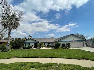 2070 N Rita Ct Upland, CA 91784