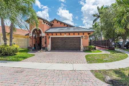 8840 NW 142nd St Miami Lakes, FL 33018