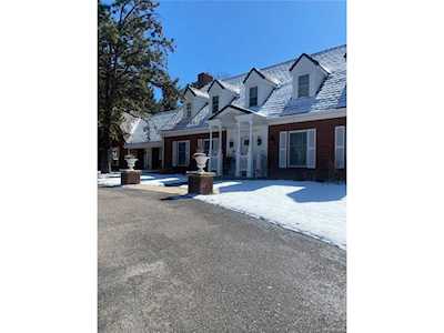 23 Cherrymoor Dr Englewood, CO 80113