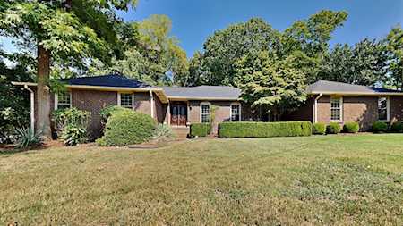 103 Knoll Ln Hendersonville, TN 37075