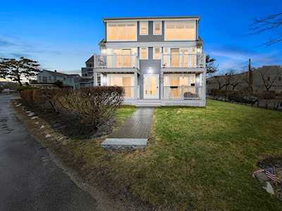 180 Cadish Ave #4 Hull, MA 02045