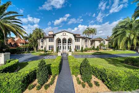 140 Willadel Dr Belleair, FL 33756