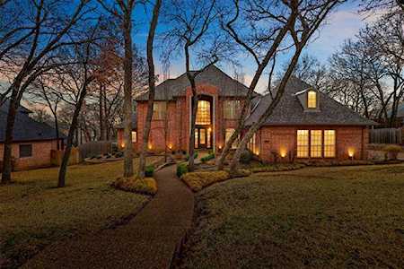 307 W Charlottesville Avenue Colleyville, TX 76034