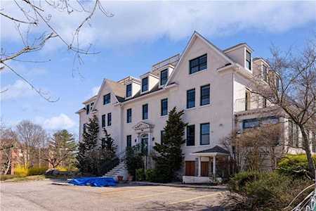 325 Highland Avenue #402 Mount Vernon, NY 10553
