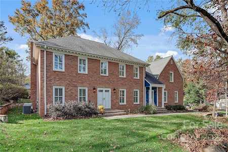 3410 Foxridge Rd Charlotte, NC 28226