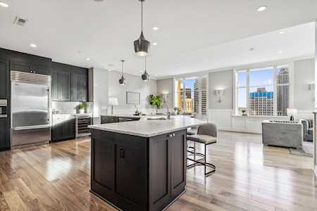 8 E Broad Street Columbus, OH 43215
