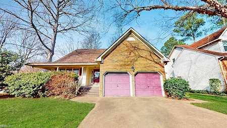 716 S Water Hickory Ct Chesapeake, VA 23320