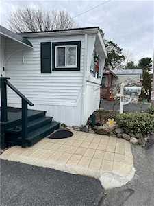 5 Krzak Rd North Kingstown, RI 02852