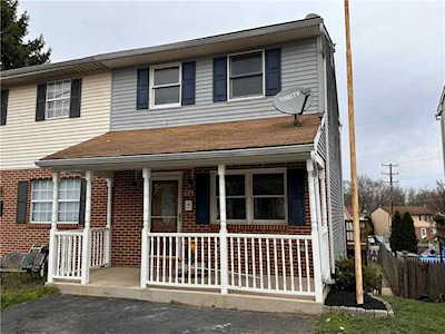 621 South Fawn St Allentown, PA 18103