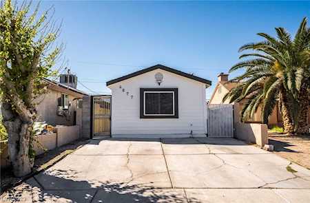 4877 Arizona Ave Las Vegas, NV 89104