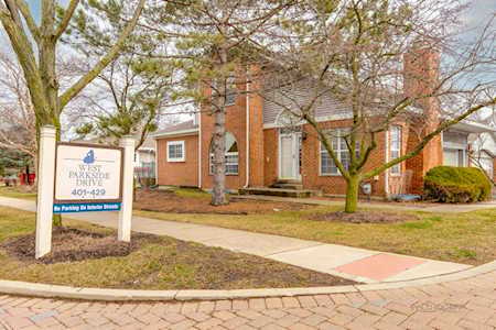 401 W Parkside Dr Palatine, IL 60067