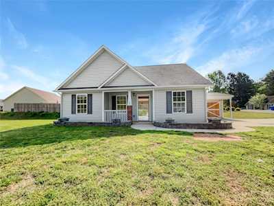 4066 Thomas Sam Dr Rock Hill, SC 29732