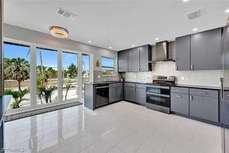 3907 S Del Prado Blvd #C203 Cape Coral, FL 33904