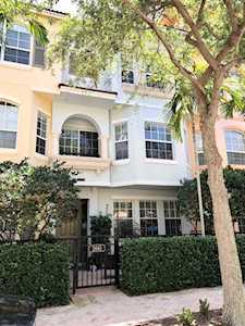 2661 Ravella Lane Palm Beach Gardens, FL 33410