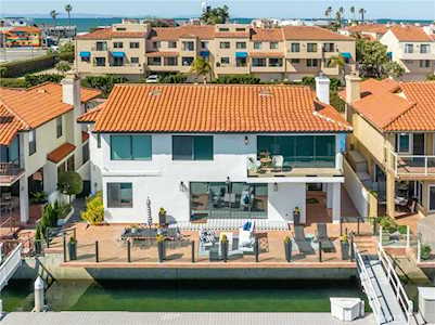 16572 Grimaud Ln Huntington Beach, CA 92649