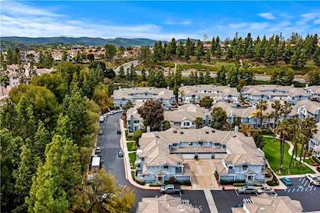 99 Carlsbad Ln Aliso Viejo, CA 92656