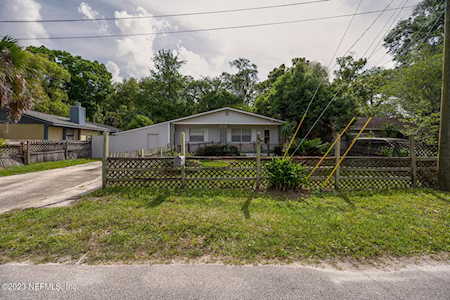 1433 Clock ST Jacksonville, FL 32211
