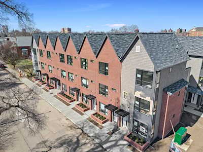 1102 Oak Street Columbus, OH 43205