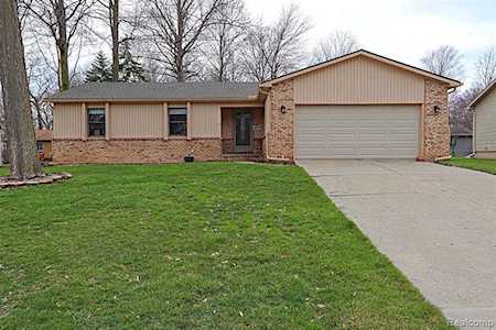 21690 Sunflower Rd Novi, MI 48375