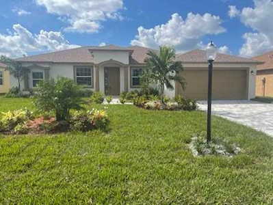 363 SW Nabble Avenue Port St Lucie, FL 34953