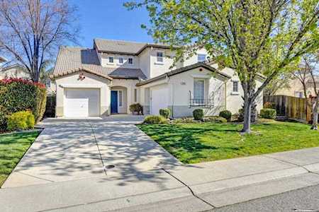 8686 Blue Maiden Way Elk Grove, CA 95624