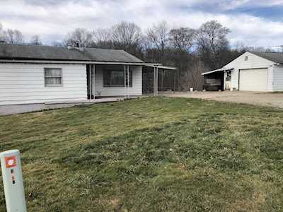 80 Edgewater Beach Boulevard Thornville, OH 43076