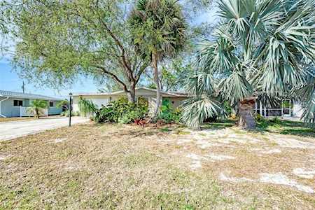 1516 Saint Clair Rd Englewood, FL 34223