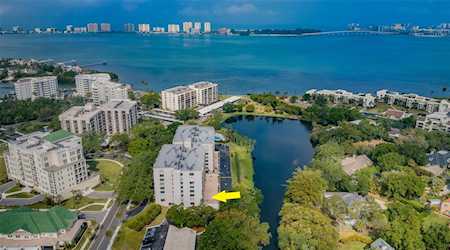 220 Belleview Blvd #104 Belleair, FL 33756