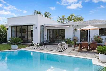 160 Wellesley Drive Lake Worth Beach, FL 33460
