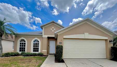 4232 Andover Cay Blvd Orlando, FL 32825