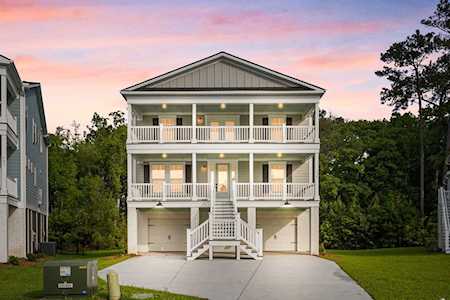 519 Spring Hollow Dr Charleston, SC 29492