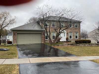 306 Millington Way St. Charles, IL 60174