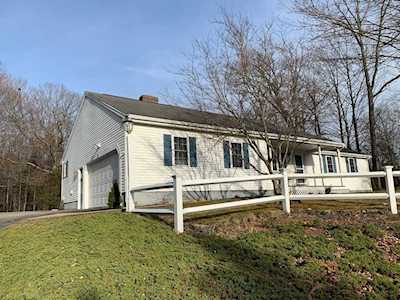 439 Cushman Rd North Attleboro, MA 02760