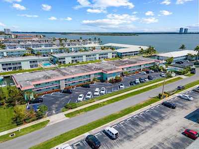 117 Lehane Terrace #210 North Palm Beach, FL 33408