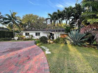7 Polo Circle Boca Raton, FL 33431