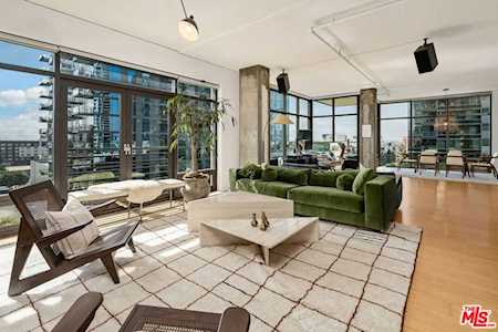 1111 S Grand Ave #918 Los Angeles, CA 90015