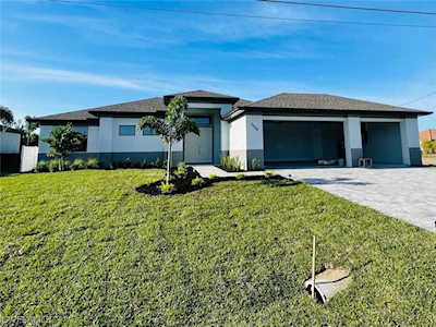 1908 SW 12th St Cape Coral, FL 33991