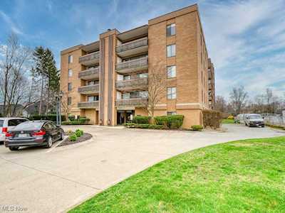 22555 Center Ridge Rd #203 Rocky River, OH 44116