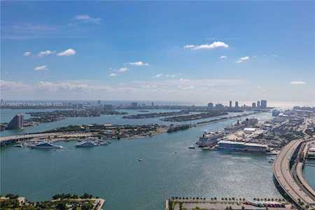 888 Biscayne Bl #5302 Miami, FL 33132