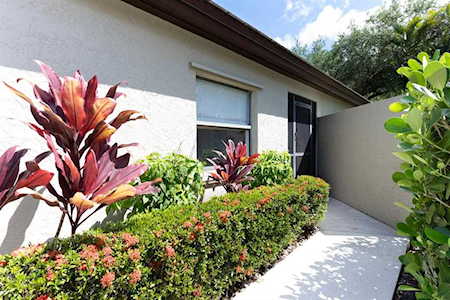 63 N Ironwood Way Palm Beach Gardens, FL 33418