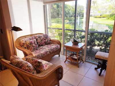 850 S Tamiami Trl #205 Sarasota, FL 34236